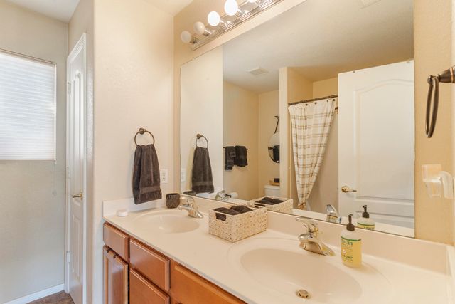 5801 Mesa Sombra Place NW, Albuquerque, NM 87120
