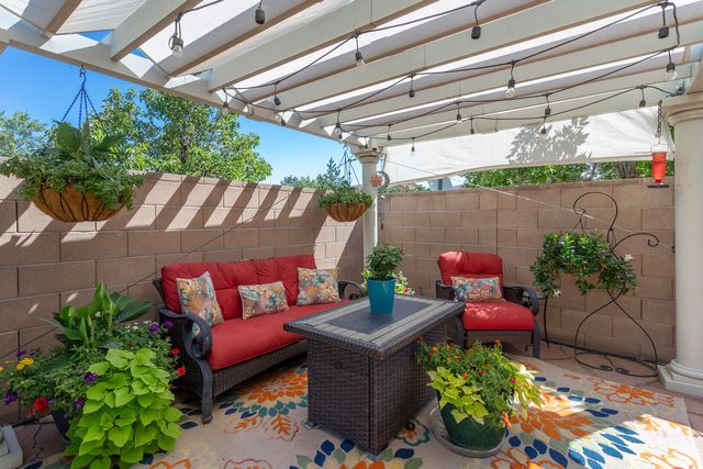 5801 Mesa Sombra Place NW, Albuquerque, NM 87120