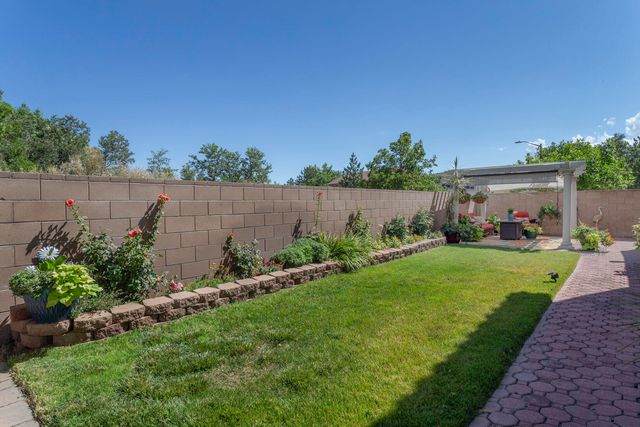 5801 Mesa Sombra Place NW, Albuquerque, NM 87120