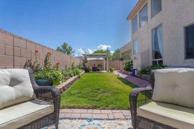 5801 Mesa Sombra Place NW, Albuquerque, NM 87120