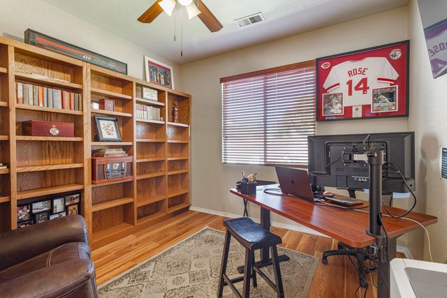 5801 Mesa Sombra Place NW, Albuquerque, NM 87120