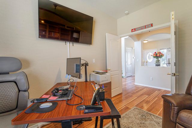 5801 Mesa Sombra Place NW, Albuquerque, NM 87120