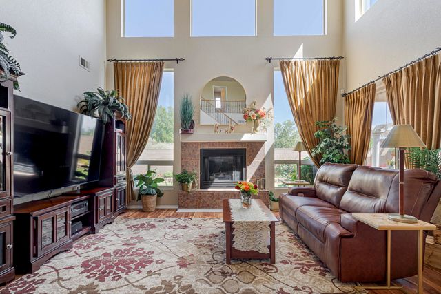5801 Mesa Sombra Place NW, Albuquerque, NM 87120