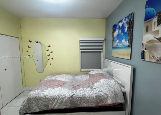 18306 NW 68th Ave A, Hialeah, FL 33015