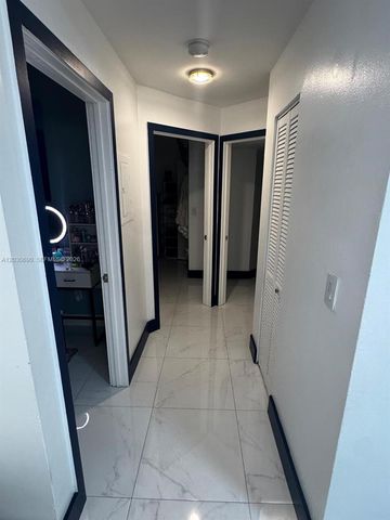 18306 NW 68th Ave A, Hialeah, FL 33015