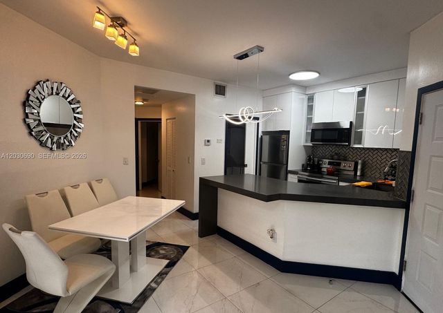 18306 NW 68th Ave A, Hialeah, FL 33015