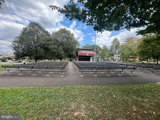361 FOUNDRY ST, Phoenixville, PA 19460