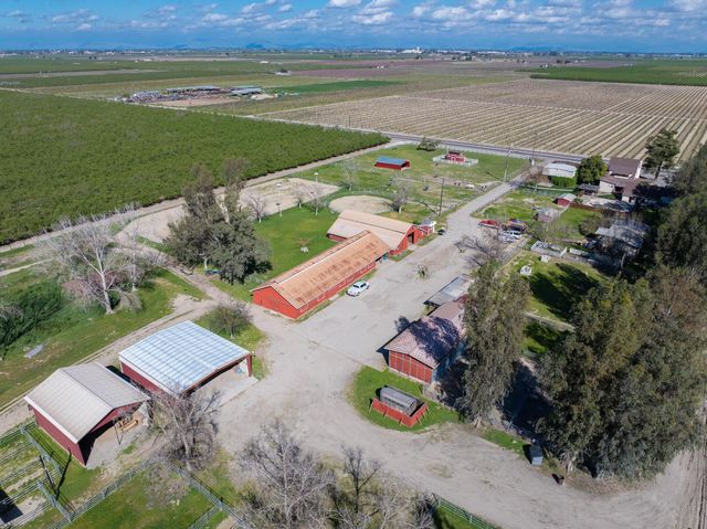 14901 S Highland Ave, Selma, CA 93662