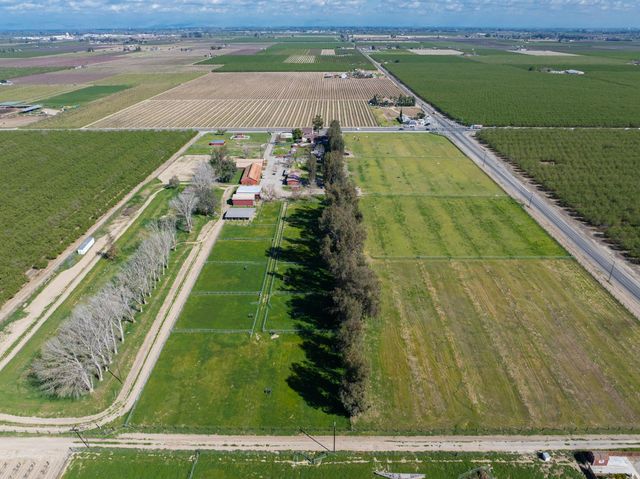 14901 S Highland Ave, Selma, CA 93662