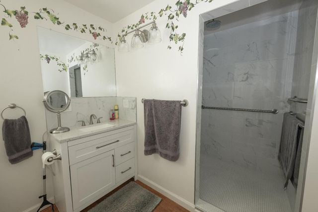 14901 S Highland Ave, Selma, CA 93662