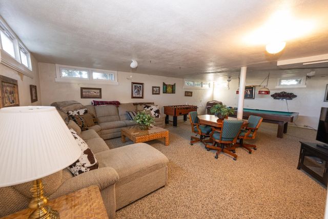 14901 S Highland Ave, Selma, CA 93662