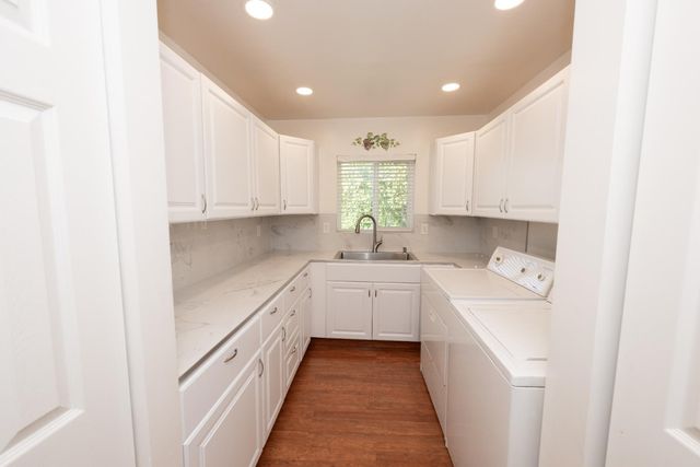 14901 S Highland Ave, Selma, CA 93662