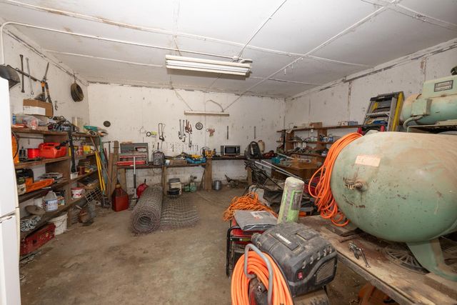 14901 S Highland Ave, Selma, CA 93662