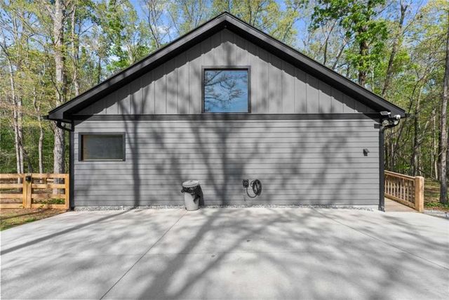 162 Hickory Ridge Drive, Cleveland, GA 30528