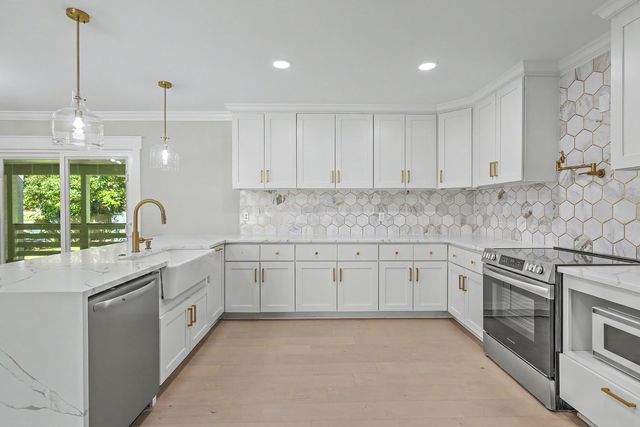 234 Columbia Drive, Ladson, SC 29456