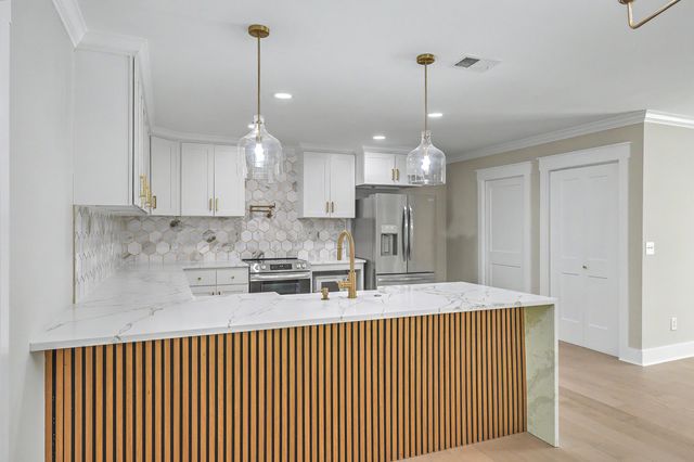 234 Columbia Drive, Ladson, SC 29456