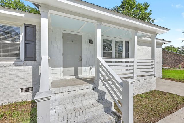 234 Columbia Drive, Ladson, SC 29456