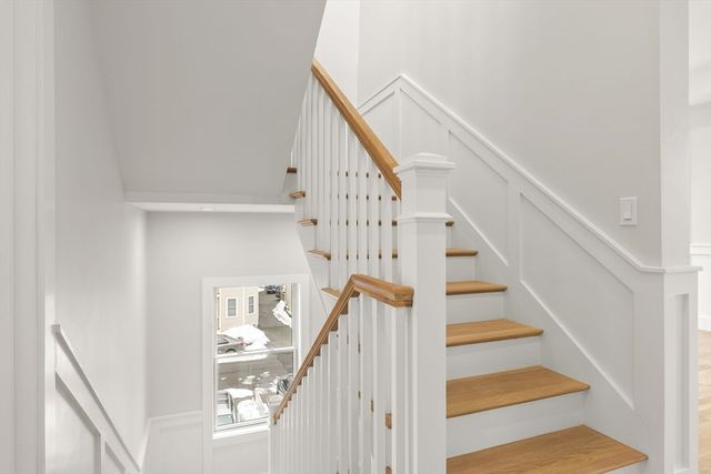 147 W 8th St, Boston, MA 02127