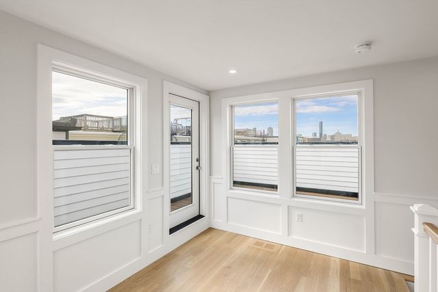 147 W 8th St, Boston, MA 02127