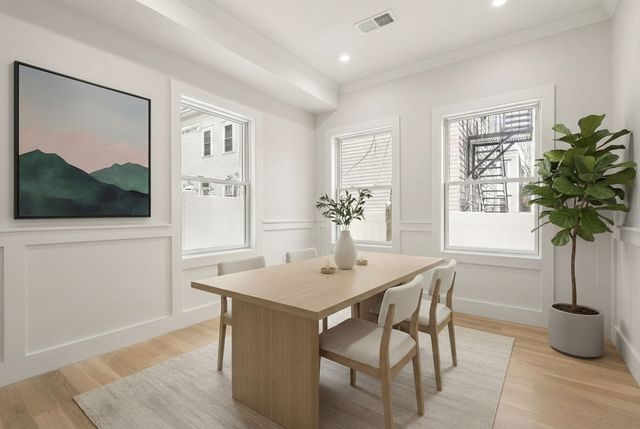 147 W 8th St, Boston, MA 02127