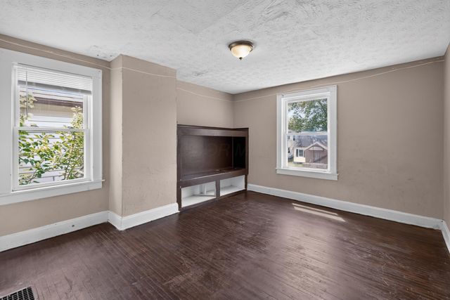 550 Wrexham Avenue, Columbus, OH 43223