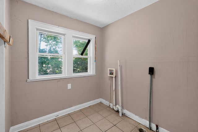 550 Wrexham Avenue, Columbus, OH 43223
