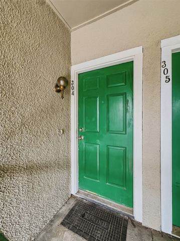 7126 Holly Hill Drive 304, Dallas, TX 75231