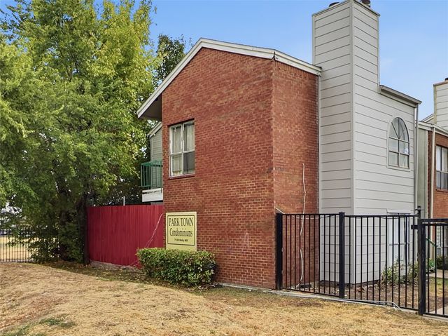 7126 Holly Hill Drive 304, Dallas, TX 75231