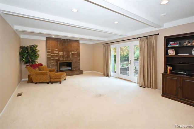 1958 Chancery Drive, Troy, MI 48085