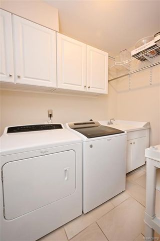 1958 Chancery Drive, Troy, MI 48085