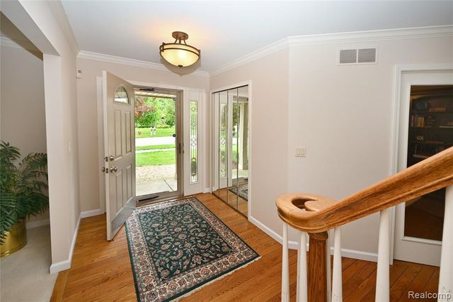 1958 Chancery Drive, Troy, MI 48085