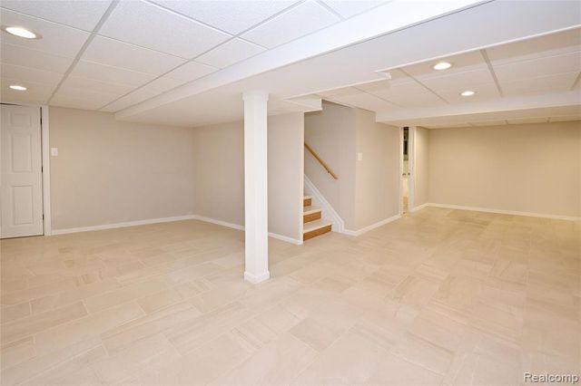 1958 Chancery Drive, Troy, MI 48085