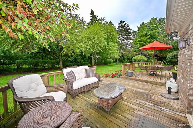 1958 Chancery Drive, Troy, MI 48085