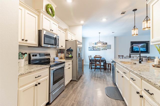 2025 Sunset Pine Way, Gulf Breeze, FL 32563