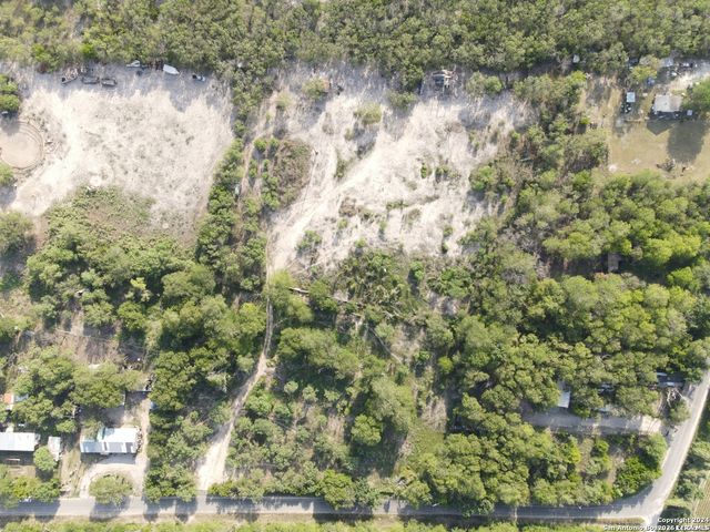 2130 Goeth, San Antonio, TX 78221