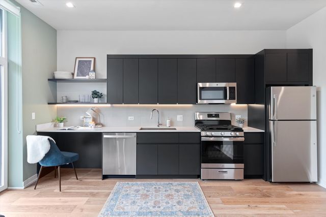 4513 N CLARK Street 314, Chicago, IL 60640