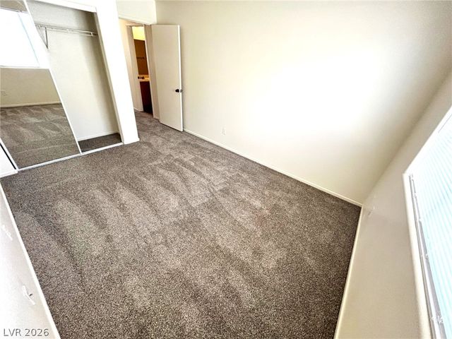 4916 River Splash Avenue, Las Vegas, NV 89131