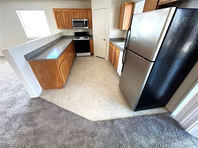 4916 River Splash Avenue, Las Vegas, NV 89131