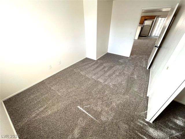 4916 River Splash Avenue, Las Vegas, NV 89131