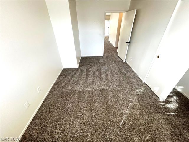 4916 River Splash Avenue, Las Vegas, NV 89131