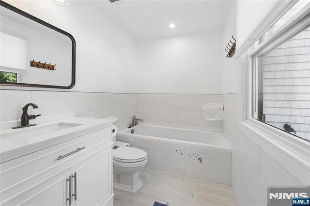 1 John Street, Norwood, NJ 07648