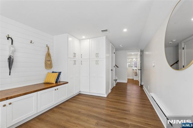 1 John Street, Norwood, NJ 07648