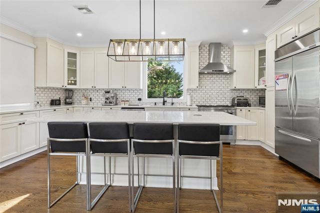 1 John Street, Norwood, NJ 07648