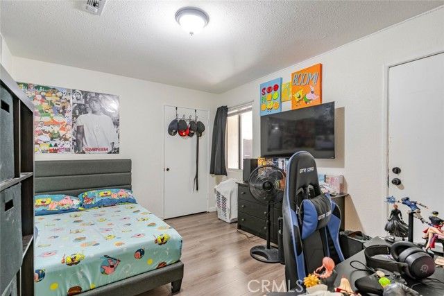 1208 E Avenue R2, Palmdale, CA 93550