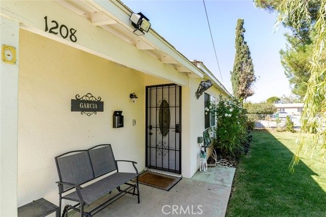 1208 E Avenue R2, Palmdale, CA 93550