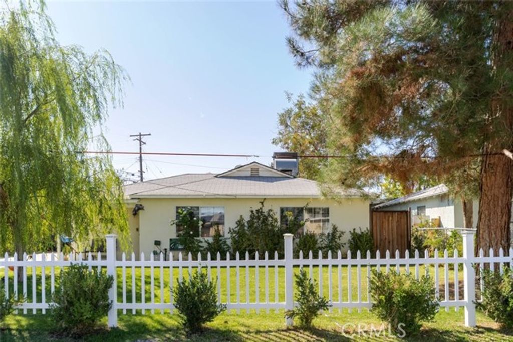 1208 E Avenue R2, Palmdale, CA 93550
