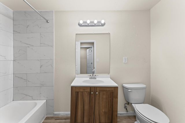 1106 5th Street, Hempstead, TX 77445