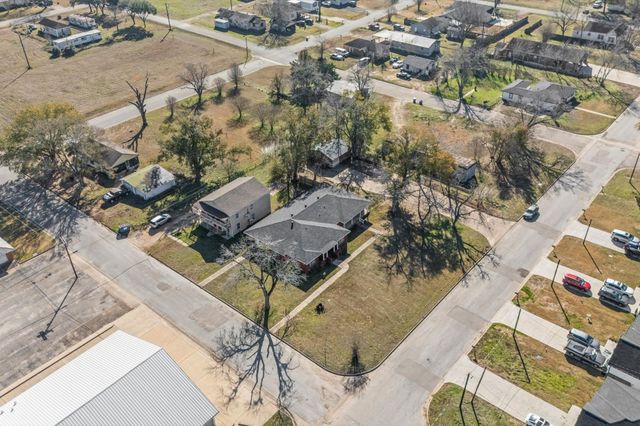 1106 5th Street, Hempstead, TX 77445