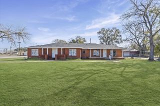 1106 5th Street, Hempstead, TX 77445