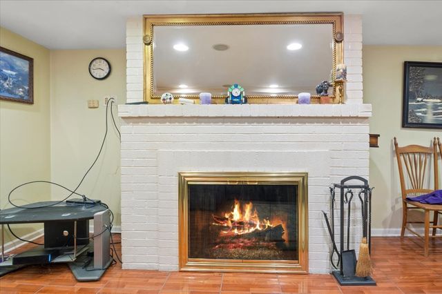 2324 Sumac Circle, Glenview, IL 60025
